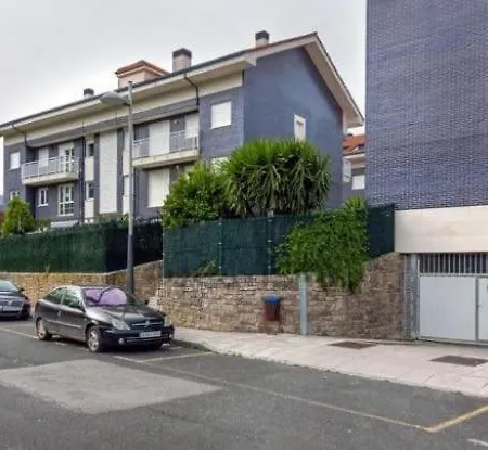 Familiar Bajo Con Jardin En Gibaja