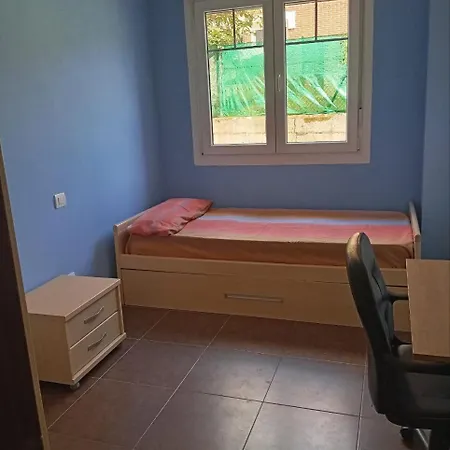 Lägenhet Familiar Bajo Con Jardin En