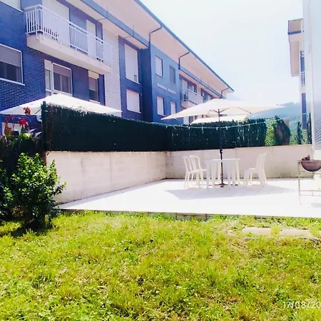 Familiar Bajo Con Jardin En Lägenhet