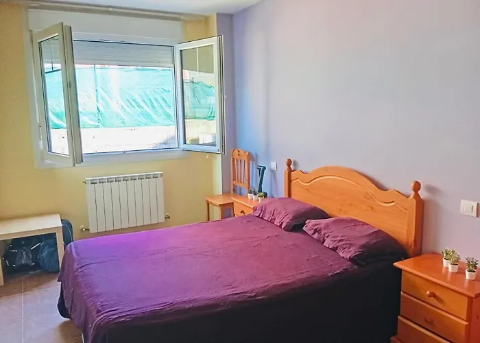 Familiar Bajo Con Jardin En Gibaja