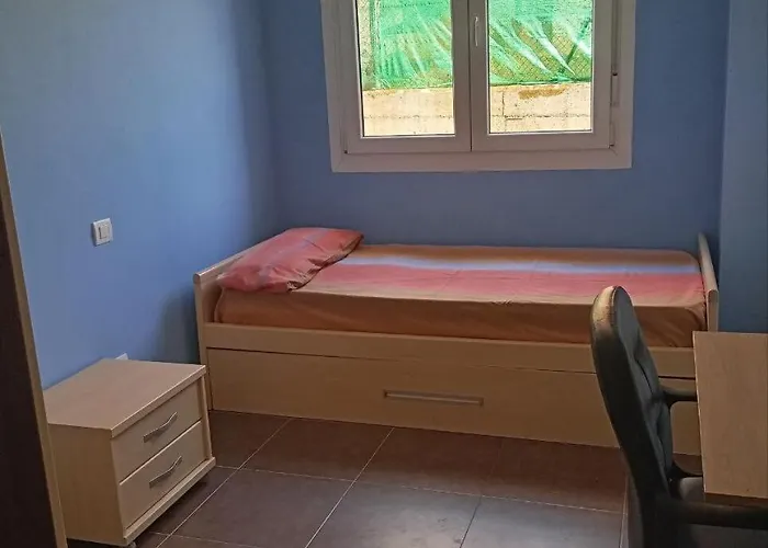 Apartment Familiar Bajo Con Jardin En